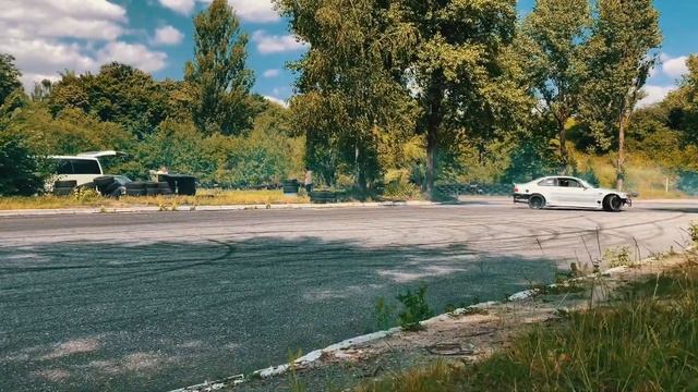 Парный дрифт под музыку. Tandem Drift with Music смотреть онлайн