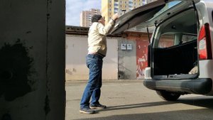 Citroen berlingo DV6 свет номерного знака