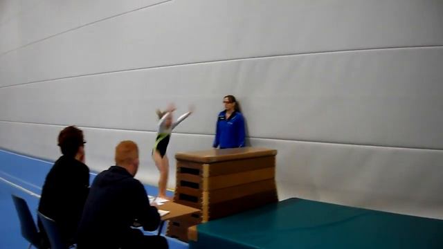 Femke, sprong oefenwedstrijd! смотреть онлайн