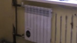 Установка батарей,труба в штробе