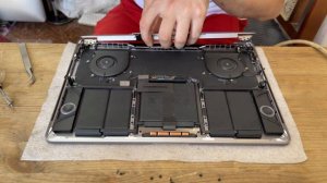 Замена топ кейса MacBook Pro 13 Mid 2017 A1706 свап #macbookpro