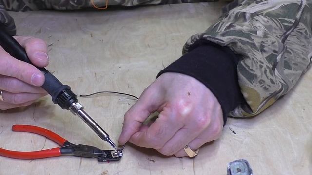 ИП-212, датчик дыма, замена батареи "КРОНА" на аккумулятор смотреть онлайн