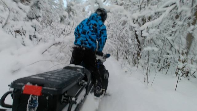 Arctic Cat 570 XT , поездка на озеро,снега ещё больше !