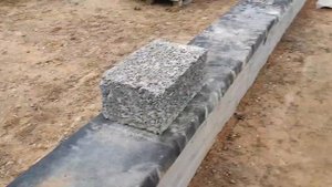 Строительство дома из арболита - начало. Кладу первый выравнивающий ряд