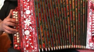 Маленькая страна на гармони.