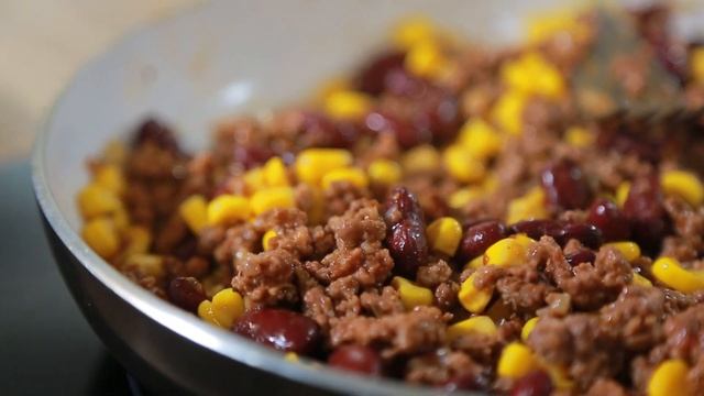 Кесаділья з яловичиною на сковороді | Мексиканська кухня | Простий рецепт на сніданок, обід, вечерю
