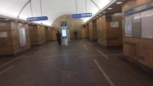 Станция метро Горьковская