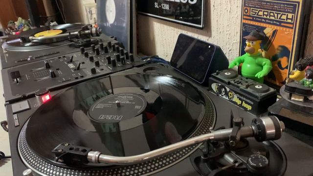 Warming up 80’s mix - Easter Sunday Mix - All vinyl смотреть онлайн