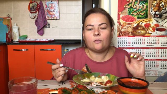 Мукбанг. Армянский тортик с баклажан, вареники. Болталка. Мы улетаем. смотреть онлайн