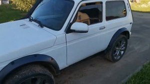 Нива урбан на дисках инфинити R20.