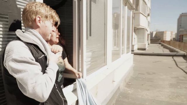 Коллектора ВЫКИНУЛИ с крыши смотреть онлайн