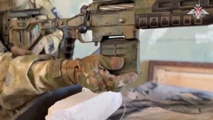 Кадры боевой работы снайперов-десантников из Бурятии