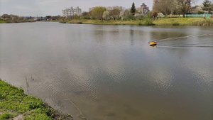 Прикормочный кораблик Комета, обзор, работа глубиномера и автопилота!