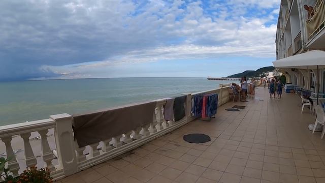 Лоо ,пляж и набережная в районе эллингов! июль 2021?ЛАЗАРЕВСКОЕ СЕГОДНЯ?СОЧИ. смотреть онлайн