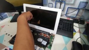 BONGKAR NETBOOK ASUS X200M YANG TERSIRAM AIR - How To Repair A Laptop After A Liquid Spill