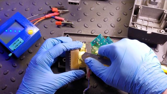 Ремонт зарядки шуруповерта Интерскол ДА-18ЭР смотреть онлайн