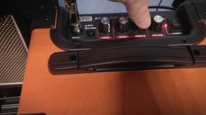AROMA AG-10 ORANGE - комбик для электрогитары