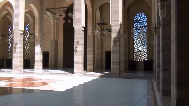Inside court of Al Fateh Grand Mosque Bahrain 2013 смотреть онлайн