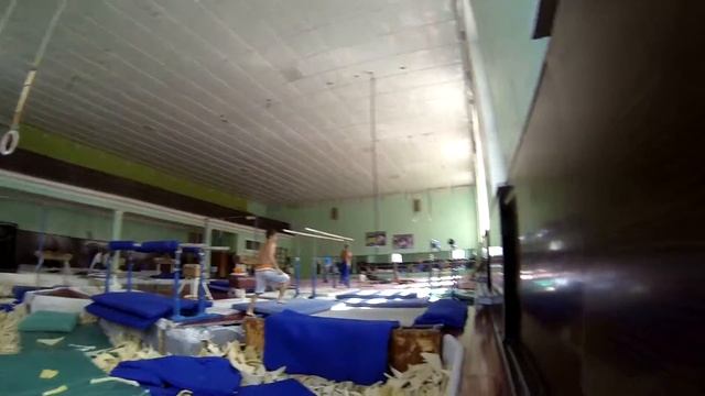 А тебя научить двойному согнувшись?