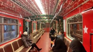 Новогодний поезд метро! (ЕЖ)