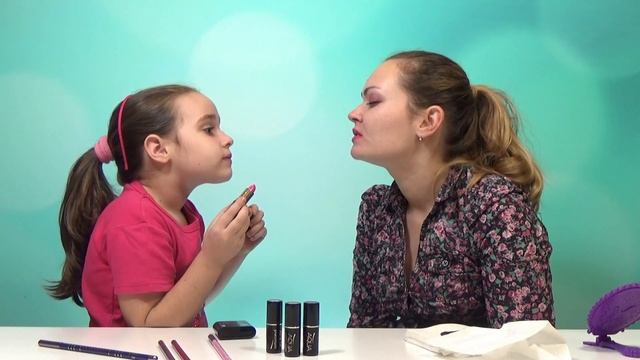 МАКИЯЖ ЧЕЛЛЕНДЖ. Мери стала бьюти блогером? MAKEUP CHALLENGE for kids. Макияж руками ребенка. смотреть онлайн