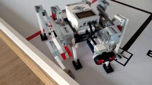 Шагоход Чебышева из Lego