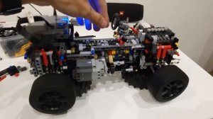 Motorised Lego Defender v1
