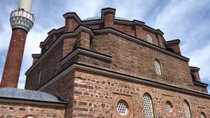 10 мест в Софии , которые нужно посетить | София , Болгария| Достопримечательности Софии|