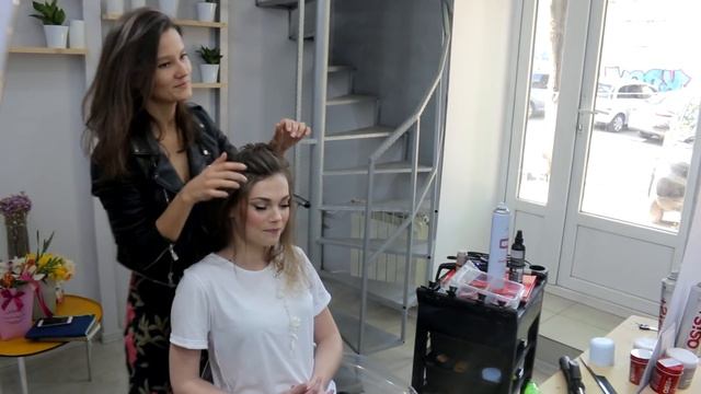 СВАДЕБНАЯ ПРИЧЕСКА И МАКИЯЖ // ФОТОСЕССИЯ //BACKSTAGE смотреть онлайн