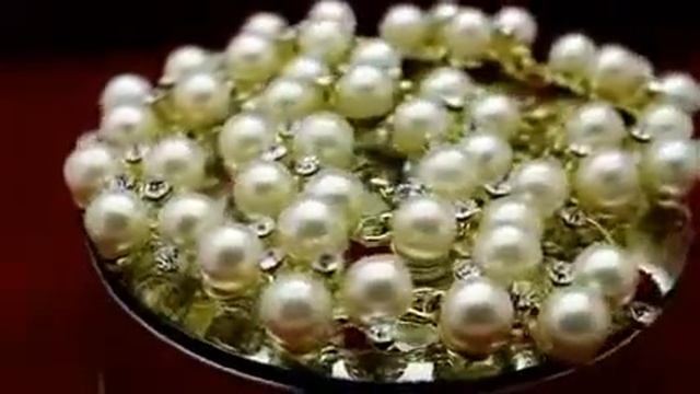 Подарок женщине на юбилей смотреть онлайн