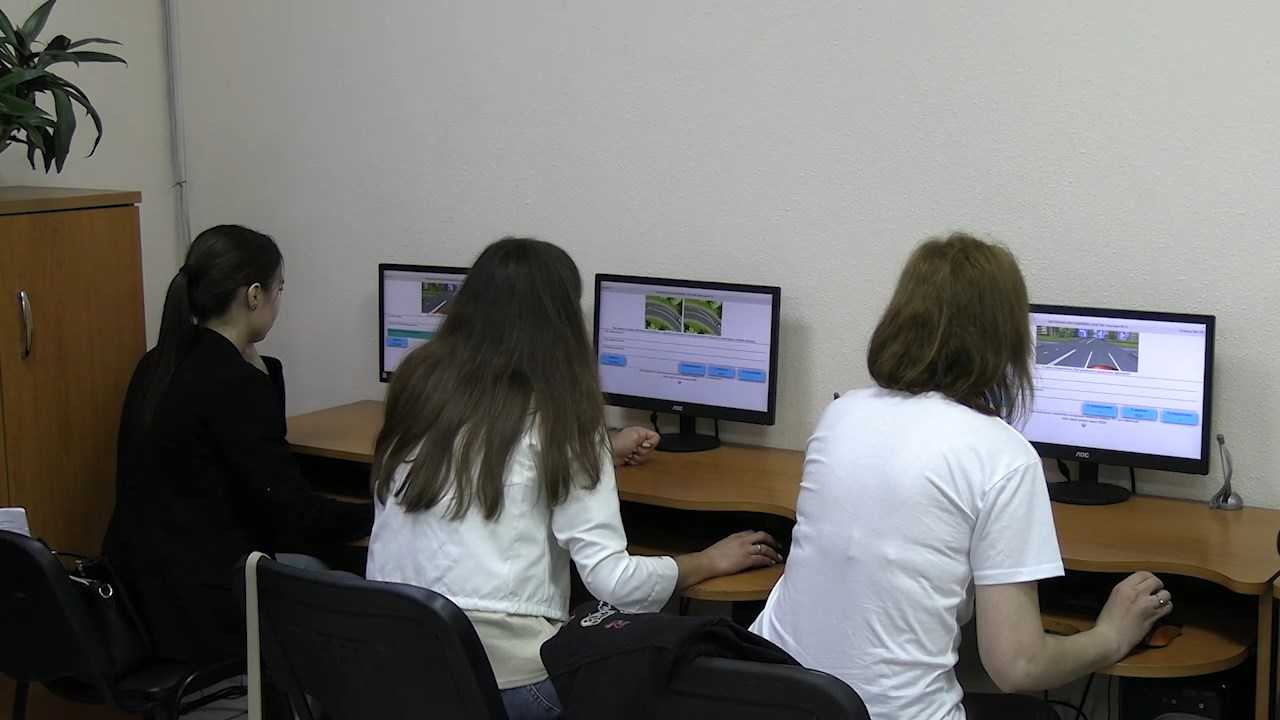 МРЭО ГИБДД МВД по Луганской Народной Республики осуществляют выдачу водительских удостоверений