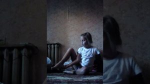 я. Алина и я показываю гимнастику