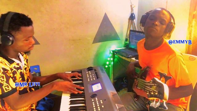 MOST INCREDIBLE🔥🔥 PIANO AND BASS COVER. @emmyB10 & Mr Levi🎹 смотреть онлайн