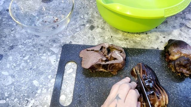 Салат из Свиного Сердца, Корейской Морковкой и Горошком. Супер Вкусный салат #салатсморковью #салат