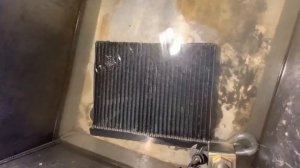 Сгнил радиатор кондиционера - испаритель на БМВ Х5