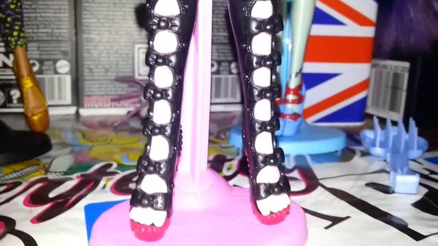 MH-Review Draculaura Style Up & ma collection смотреть онлайн