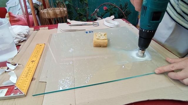 Как сделать отверстие в стекле для слива воды из аквариума смотреть онлайн