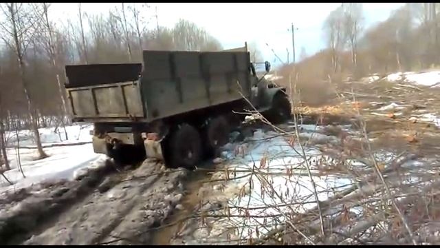 ГДЕ ДРОВА 3 ? Весенняя распутица. ЗИЛ 157 возвращается из леса с дровами.