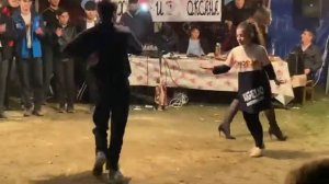 лезгинка девушка на свадьбе танцует лезгинку