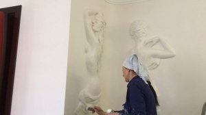 Барельеф девушки из гипсовой штукатурки | художник Наталья Боброва