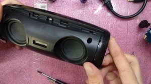 Как разобрать колонку Nomi BT 526. Разборка колонки Nomi BT 526