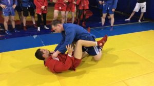 Техника САМБО. РЫЧАГ ЛОКТЯ при атаке со стороны ног от Школы самбо для взрослых Sambi.st