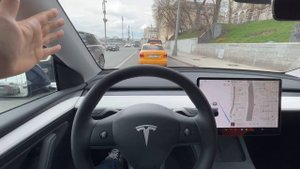 Автопилот Tesla model Y в Москве