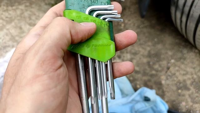 Брызговики передние Skoda Kodiaq смотреть онлайн