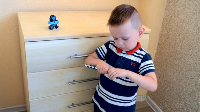 Змейка Рубика Rubik's Snake - Инопланетянин Alien. Выпуск19 смотреть онлайн