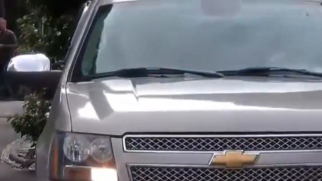 Дженсен Эклз на своей машине