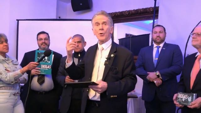 Drug-Free World Dr. Bens team working hard create a drug-free reality world for the next generatio