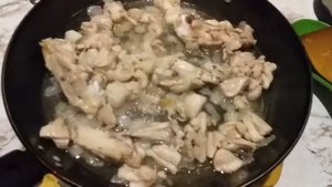 Поджарка филе с луком и морковью