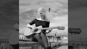 "Besame Mucho"
Lara Louise