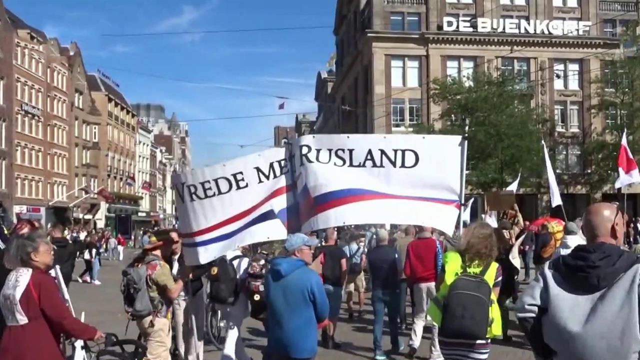 Массовая акция против военных поставок киевскому режиму прошла в Амстердаме